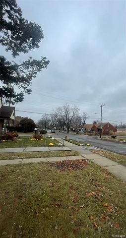 17587 Strathmoor Street, Detroit, MI 48235