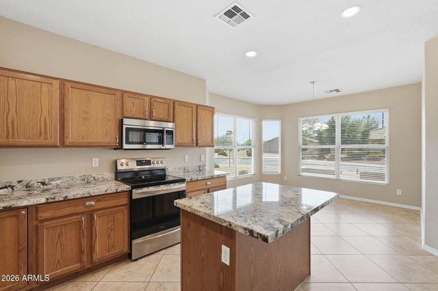 3220 E GLENEAGLE Drive, Chandler, AZ 85249