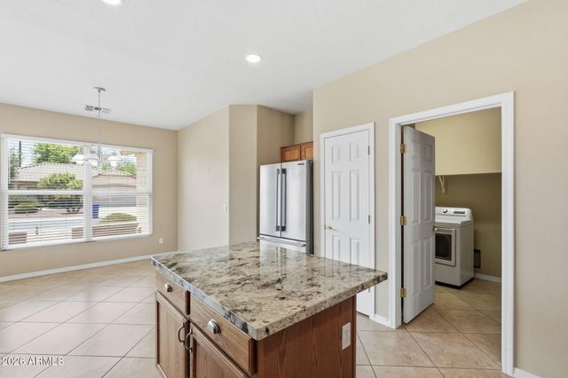 3220 E GLENEAGLE Drive, Chandler, AZ 85249