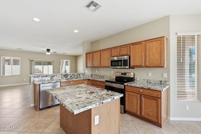 3220 E GLENEAGLE Drive, Chandler, AZ 85249