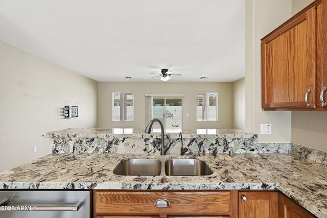 3220 E GLENEAGLE Drive, Chandler, AZ 85249