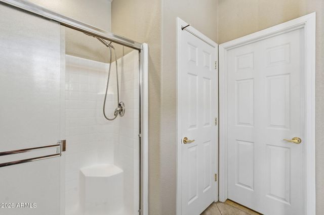 3220 E GLENEAGLE Drive, Chandler, AZ 85249