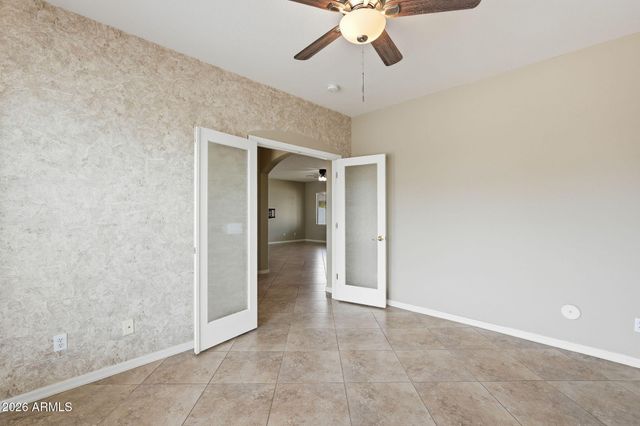 3220 E GLENEAGLE Drive, Chandler, AZ 85249