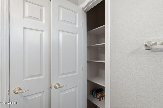 3220 E GLENEAGLE Drive, Chandler, AZ 85249
