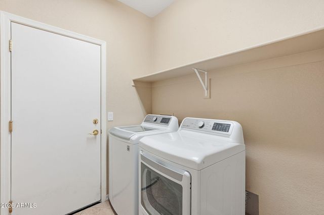 3220 E GLENEAGLE Drive, Chandler, AZ 85249