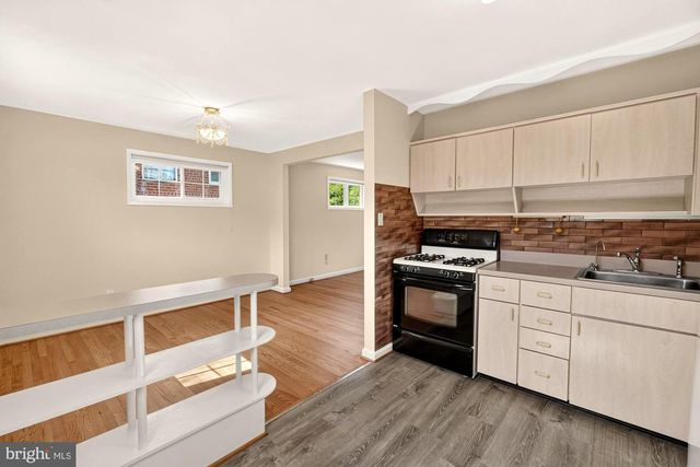 11407 GRAYLING LN, Rockville, MD 20852