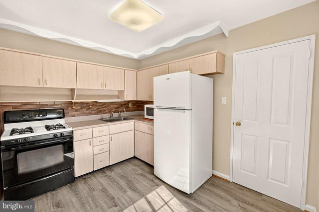 11407 GRAYLING LN, Rockville, MD 20852
