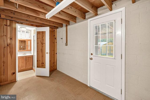 11407 GRAYLING LN, Rockville, MD 20852