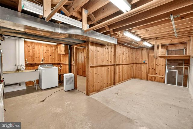 11407 GRAYLING LN, Rockville, MD 20852