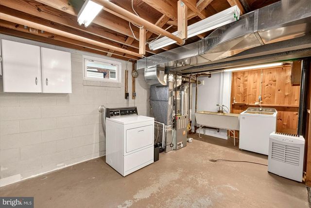 11407 GRAYLING LN, Rockville, MD 20852