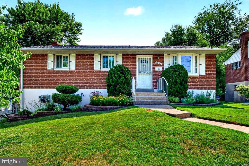11407 GRAYLING LN, Rockville, MD 20852