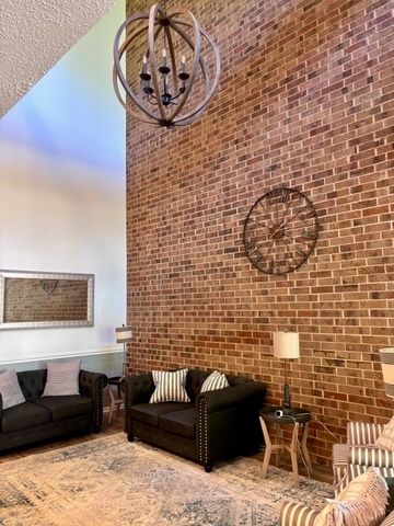 7737 W Golf Drive 101, Palos Heights, IL 60463