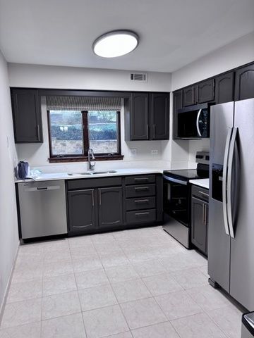 7737 W Golf Drive 101, Palos Heights, IL 60463