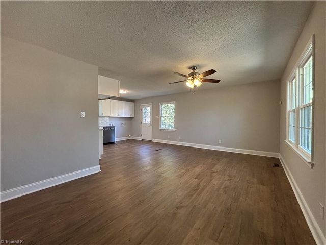 3862 Hartford Street, Winston-salem, NC 27106