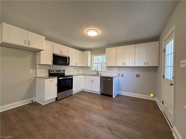 3862 Hartford Street, Winston-salem, NC 27106