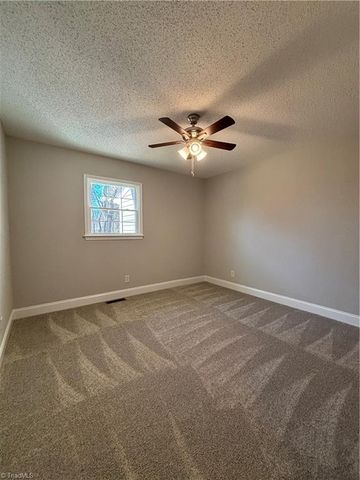 3862 Hartford Street, Winston-salem, NC 27106