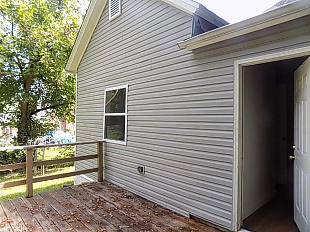 2111 N Newton Avenue, Springfield, MO 65803