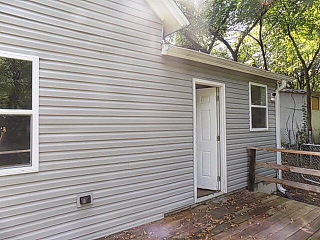 2111 N Newton Avenue, Springfield, MO 65803