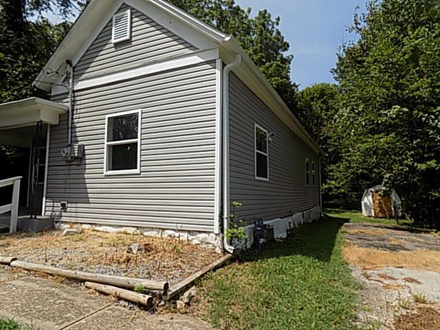 2111 N Newton Avenue, Springfield, MO 65803