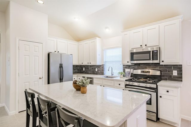 11330 Overland Trail Dr Drive, Richmond, TX 77406