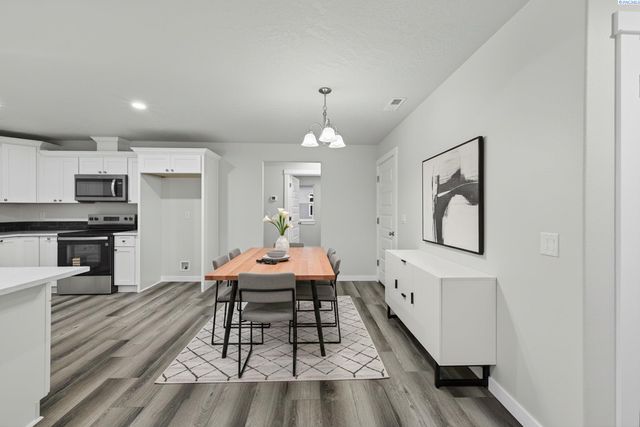 605 E Eureka Ave, Pasco, WA 99301