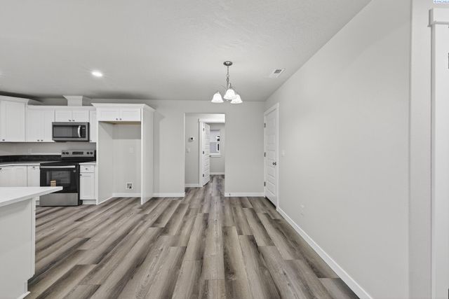 605 E Eureka Ave, Pasco, WA 99301