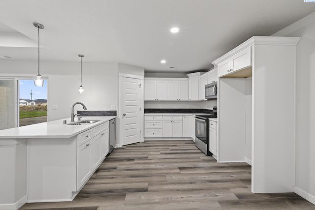 605 E Eureka Ave, Pasco, WA 99301