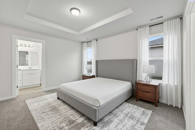 605 E Eureka Ave, Pasco, WA 99301