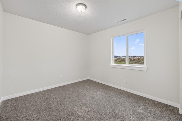 605 E Eureka Ave, Pasco, WA 99301