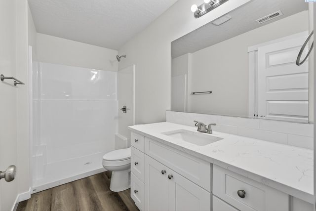 605 E Eureka Ave, Pasco, WA 99301