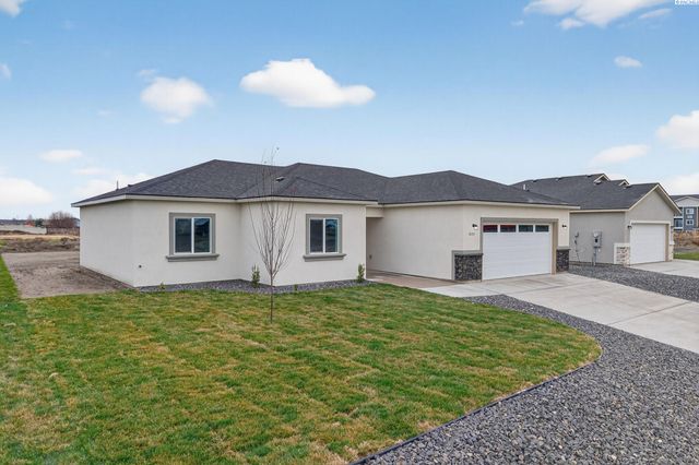 605 E Eureka Ave, Pasco, WA 99301