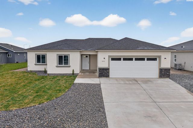 605 E Eureka Ave, Pasco, WA 99301