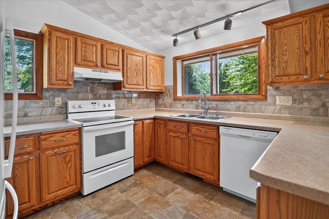 414 Jubilee Lane, Madison, WI 53718