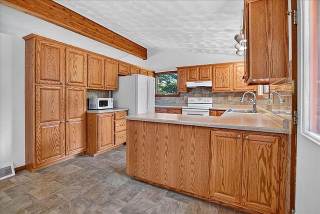 414 Jubilee Lane, Madison, WI 53718