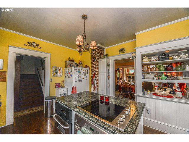 80406 BODINE Rd, Clatskanie, OR 97016