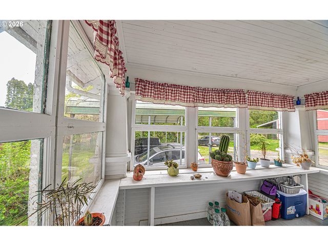 80406 BODINE Rd, Clatskanie, OR 97016