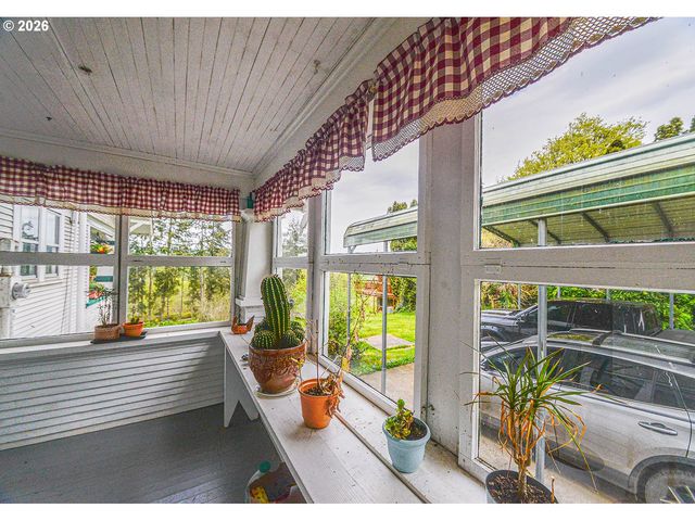 80406 BODINE Rd, Clatskanie, OR 97016