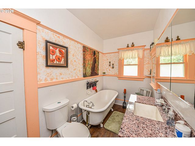 80406 BODINE Rd, Clatskanie, OR 97016