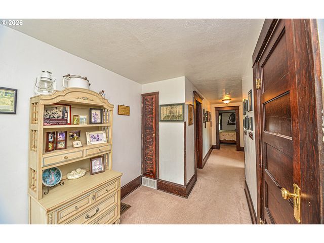 80406 BODINE Rd, Clatskanie, OR 97016