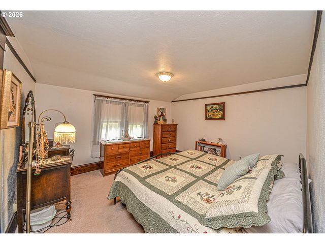 80406 BODINE Rd, Clatskanie, OR 97016