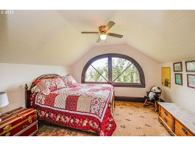 80406 BODINE Rd, Clatskanie, OR 97016