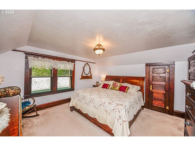 80406 BODINE Rd, Clatskanie, OR 97016