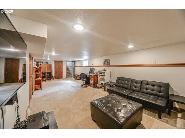 80406 BODINE Rd, Clatskanie, OR 97016
