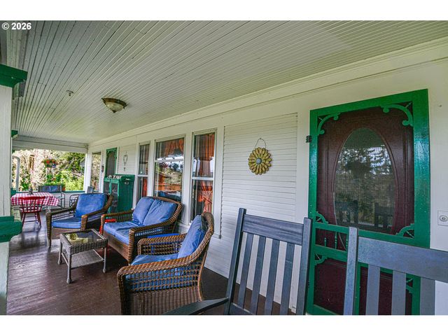 80406 BODINE Rd, Clatskanie, OR 97016