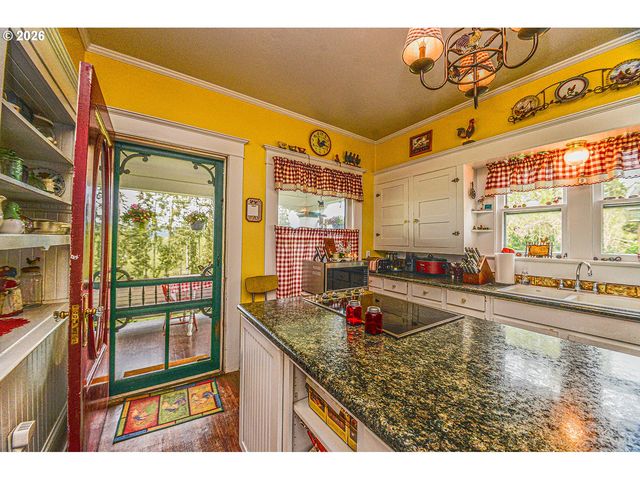 80406 BODINE Rd, Clatskanie, OR 97016