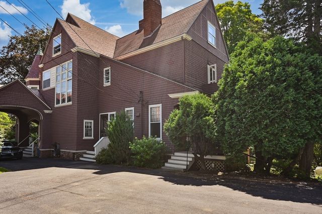 177 Main St A, Amesbury, MA 01913