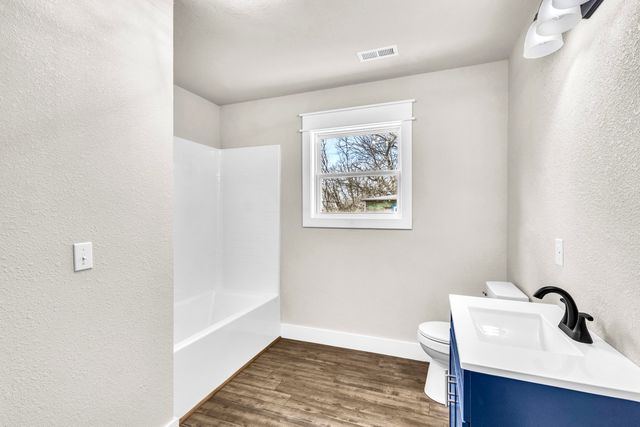 519 Myrtle Street, Monett, MO 65708