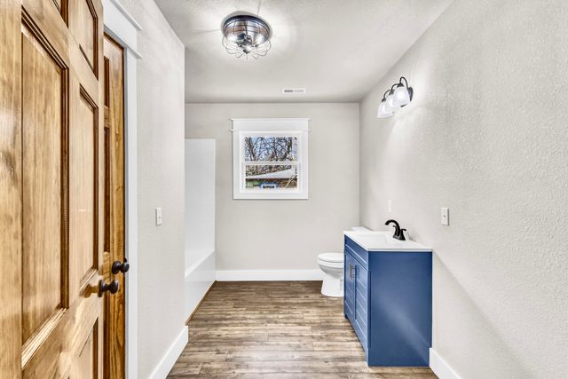 519 Myrtle Street, Monett, MO 65708