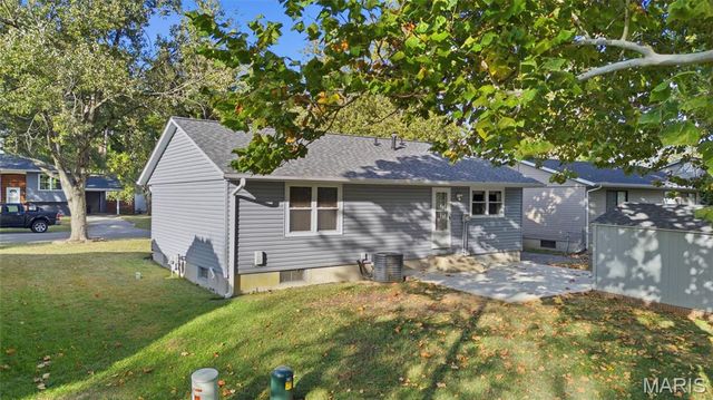 803 W Nixon Drive, O'fallon, IL 62269