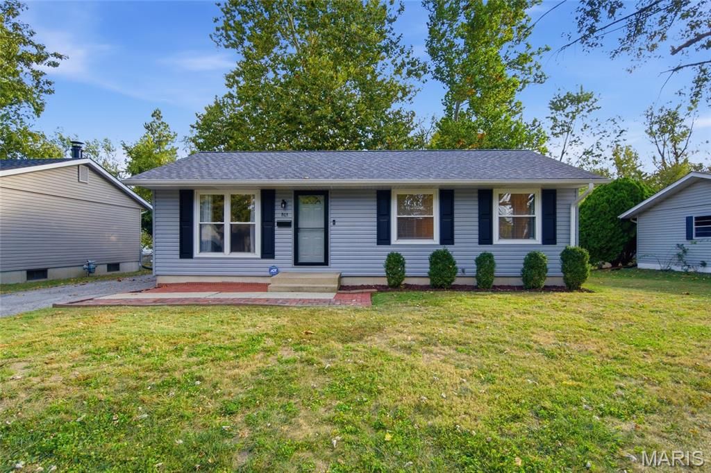 803 W Nixon Drive, O'fallon, IL 62269